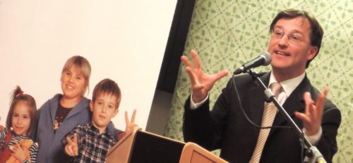 Zum Festakt „60 Jahre Katholischer Familienverband Kärnten“ sprach der Theologe, Philosoph und Sozialwissenschafter SONNTAG-Gespräch zum Thema „Was bleibt, wenn Familie geht?“ (© Foto: KH Kronawetter / Internetredaktion)