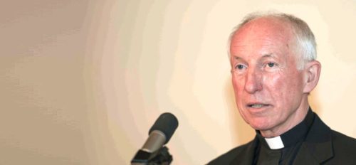 Michael Weninger war Diplomat und ist jetzt Priester. In der Weltkirche ist er zuständig für den Dialog mit dem Islam. Ein SONNTAG-Gespräch über die Fortschritte des Dialogs und wie die Flüchtlinge diesen beeinflussen. (© Foto: Baurecht) Michael Weninger war Diplomat und ist jetzt Priester. In der Weltkirche ist er zuständig für den Dialog mit dem Islam. Ein SONNTAG-Gespräch über die Fortschritte des Dialogs und wie die Flüchtlinge diesen beeinflussen. (© Foto: Baurecht)
