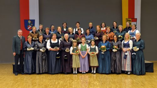 St. Andräer Trachtenfrauen