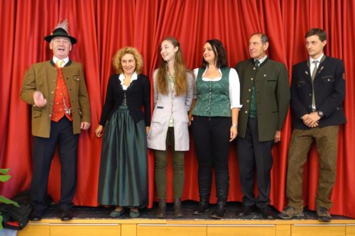 Obmann Thomas Modritsch stellt die “Jungen der Jagdhornbläsergruppe“ vor (Foto: UM) Obmann Thomas Modritsch stellt die “Jungen der Jagdhornbläsergruppe“ vor (Foto: UM)