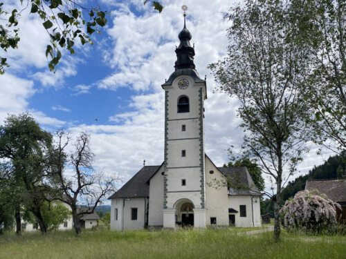 Am Pfingstmontag ist die Pfarrkirche in St. Johann i.R. Ziel der gelobten Prozession der Köttmannsdorfer Gläubigen. (Foto: UM)