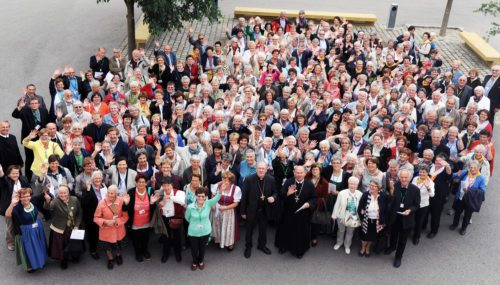 Rund 250 Pfarrhaushälterinnen aus Österreich, Deutschland und Südtirol nahmen an der Europäischen Wallfahrt der Berufsgemeinschaft teil. (© Foto: Wolfgang Zarl) Rund 250 Pfarrhaushälterinnen aus Österreich, Deutschland und Südtirol nahmen an der Europäischen Wallfahrt der Berufsgemeinschaft teil. (© Foto: Wolfgang Zarl)