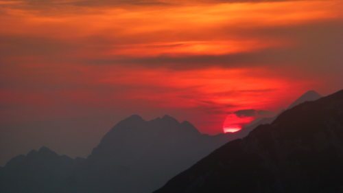 Im Schatten der Angst der Hoffnung trauen ... (© Foto: UM)