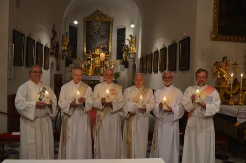 v.l.n.r.: die Diakon-Jubilare Rapatz, Stadler, Korl, Hofer, Srienz, Cvetko (Diakon Koptisch nicht auf dem Foto) (© Foto: Glanznig, Referat für Diakone)