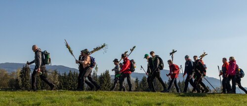 Am sogenannten Dreinagelfreitag, dem zweiten Freitag nach Ostern, finden in Kärnten mehrere Wallfahrten statt. Foto (Vierbergelauf 2023): Anton Wieser