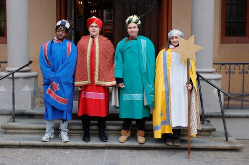 Bild zum Eintrag '"Könige und Königinnen" auf dem Weg zum wahren König'