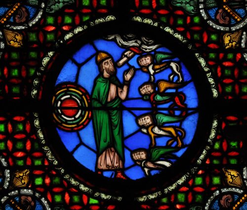 Das Detail eines Glasfensters in der Basilika Saint Denis zeigt die Vision des Propheten Ezechiel (Foto: Vassil, Public domain, via Wikimedia Commons - File URL: <a  data-cke-saved-href=“https://upload.wikimedia.org/wikipedia/commons/0/0f/Vitraux_Saint-Denis_190110_24.jpg“ href=“https://upload.wikimedia.org/wikipedia/commons/0/0f/Vitraux_Saint-Denis_190110_24.jpg“ target=“_blank“>https://upload.wikimedia.org/wikipedia/commons/0/0f/Vitraux_Saint-Denis_190110_24.jpg</a>