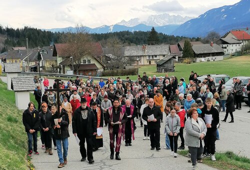 Kreuzwegandacht - Beginn. (Bild: Sonja Kucher).