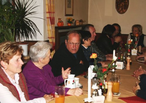 Pfarrversammlung in walddorf (© Foto: mjordan) Pfarrversammlung in walddorf (© Foto: mjordan)
