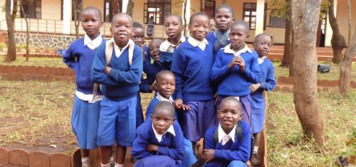 Wärme und Hoffnung für Schulkinder in Tansania (Bildrechte: Honsig-Erlenburg)