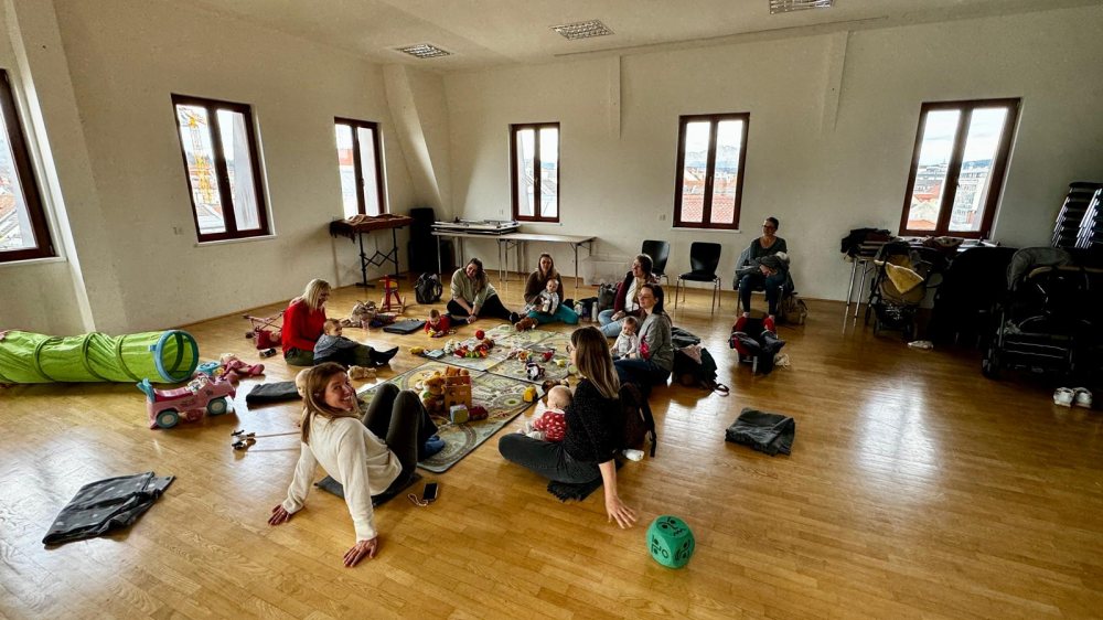 Im Dom findet ein monatliches Netzwerktreffen für Mamas mit Neugeborenen statt. |  © Foto: Marina Anna Virgolini