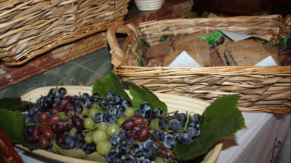 Frucht bringen - Erntedank |  &copy; Foto: Brigitte Weber