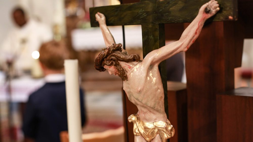 Kreuz in der Egger Kirche |  &copy; Foto: Stefanie Grafenauer