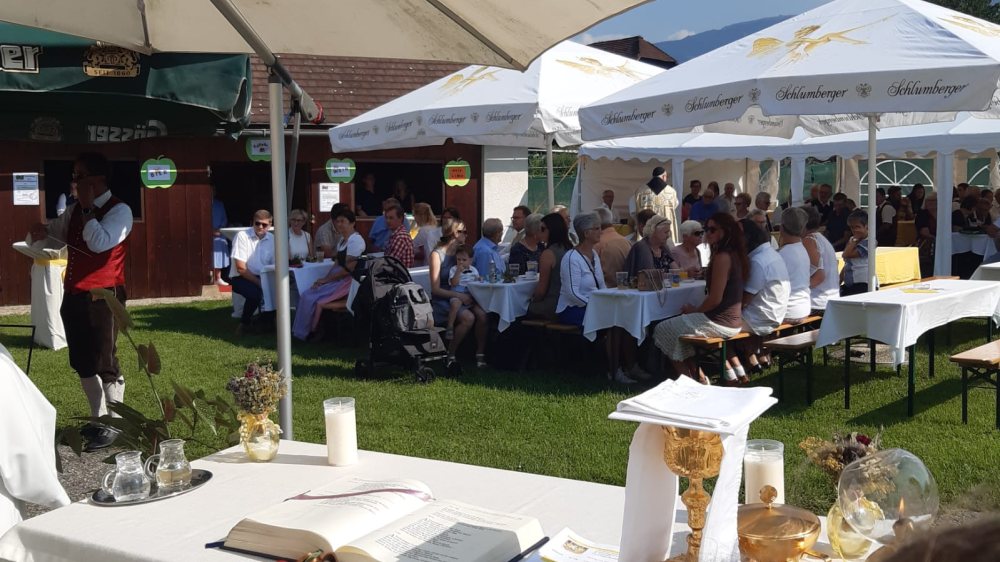 Pfarrfest und Festmesse im Pfarrhofgarten St. Georgen |  &copy; Foto: Pfarre St. Georgen PGR