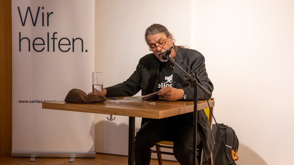  Foto: Lesung Oberlerchner im Magdas (&copy; Caritas)