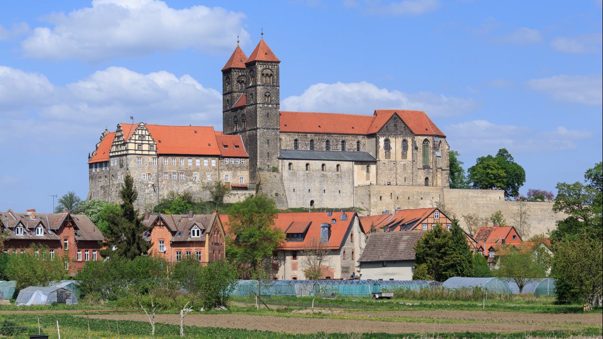 Stiftskirche St. Servatius in Quedlinburg (Gemeinfrei: Avda / www.avda-foto.de, CC BY-SA 4.0 (https://creativecommons.org/licenses/by-sa/4.0)], vom Wikimedia Commons)