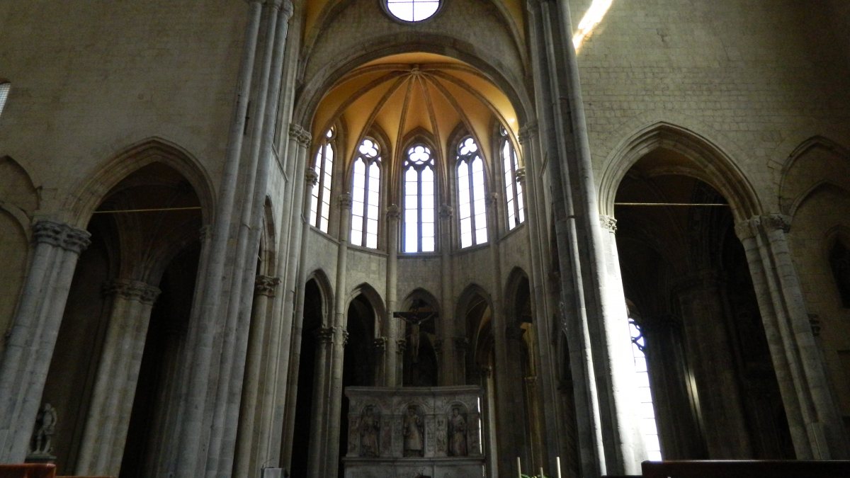 Sein Grab in der Kapelle der Basilika San Lorenzo Maggiore in Neapel ist das Ziel zahlreicher Pilger. (&copy; Foto: IlSistemone [CC BY-SA 3.0 (https://creativecommons.org/licenses/by-sa/3.0)], vom Wikimedia Commons)