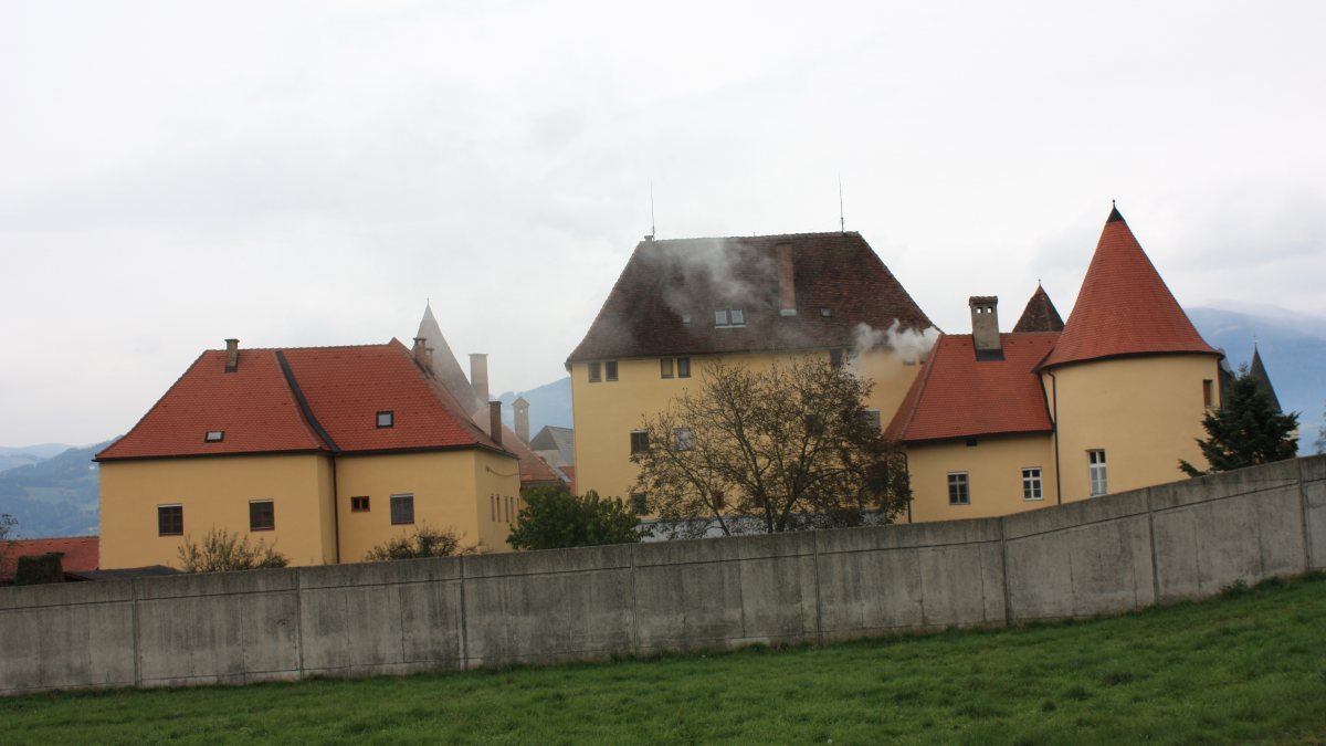 Schloss Himmelau liegt westlich der Ortschaft St. Michael im Lavanttal und ist seit 1902 ein Kloster der Unbeschuhten Karmelitinnen. Die Heilige Anna gründete im Jahr 1602 ein Kloster der Karmelitinnen in Antwerpen. (von Mefusbren69 [Public domain], vom Wikimedia Commons)