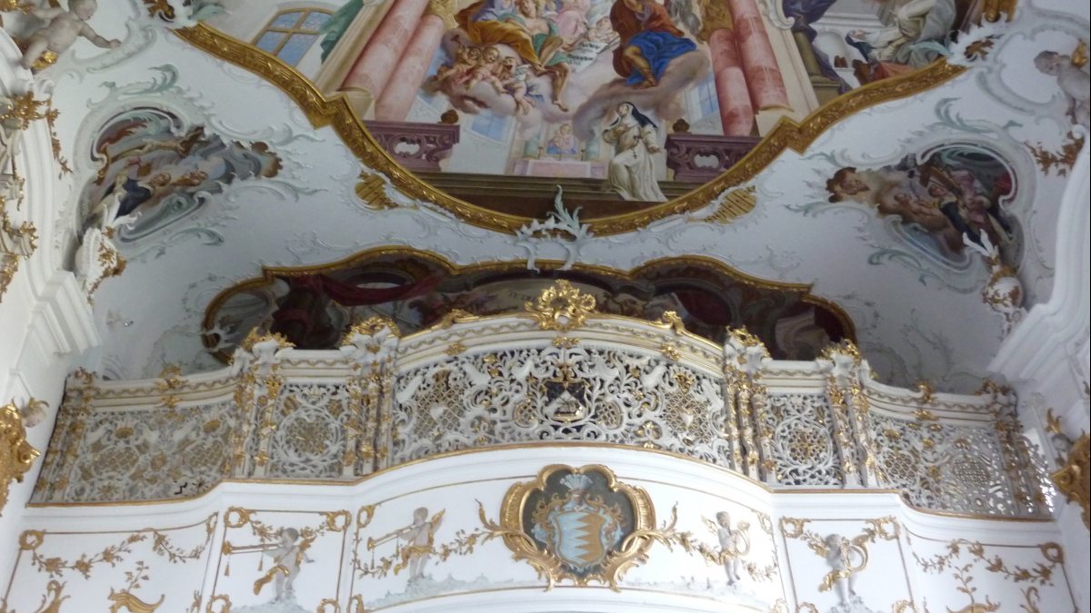 Empore der Ebnerkapelle in der Klosterkirche Maria Medingen, Grabstätte Hl. Margareta (von GFreihalter [CC BY-SA 3.0 (https://creativecommons.org/licenses/by-sa/3.0)], vom Wikimedia Commons)