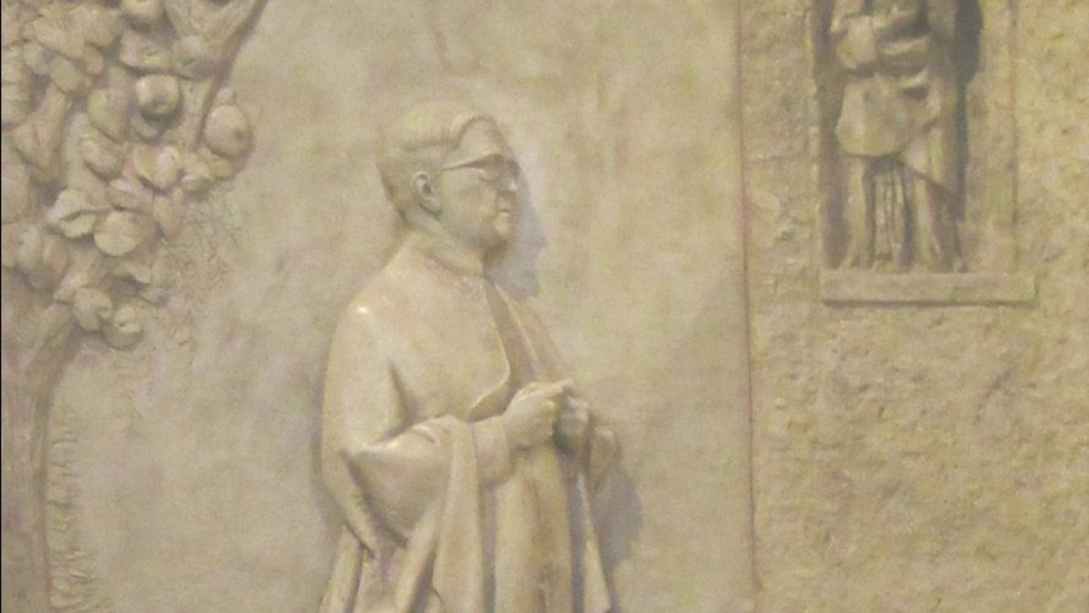 Relief in der Josef-Maria geweihten Kapelle in der Kathedrale in Madrid  (Joachim Schäfer - <a href="https://www.heiligenlexikon.de">Ökumenisches Heiligenlexikon</a>)
