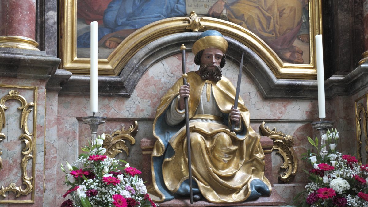 Katholische Pfarrkirche St. Michael in Perlach im Stadtbezirk Ramersdorf-Perlach in München, rechter Seitenaltar mit der Statue des heiligen Koloman, Anfang 16. Jahrhundert (von GFreihalter [CC BY-SA 3.0  (https://creativecommons.org/licenses/by-sa/3.0)], vom Wikimedia Commons)