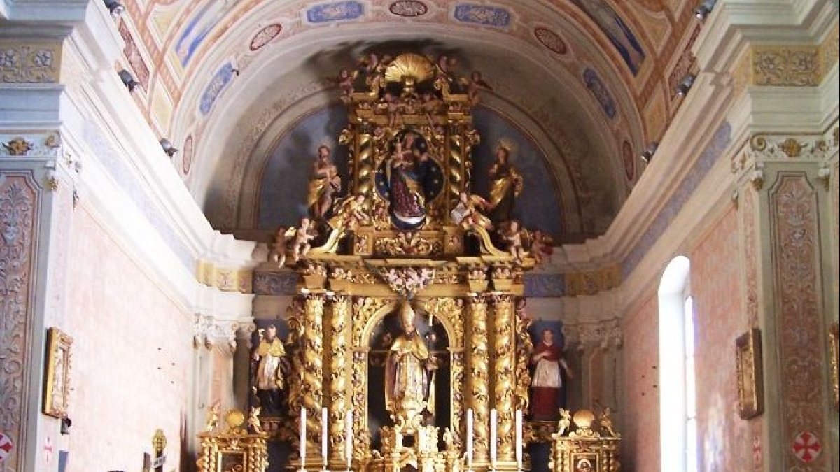 Altar der Kirche San Eusebio in Berzo (von Luca Giarelli [CC BY-SA 3.0  (https://creativecommons.org/licenses/by-sa/3.0)], vom Wikimedia Commons)