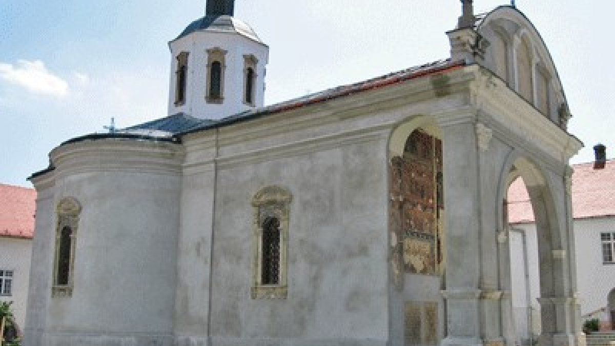 Kirche des Frauen- und Männerkloster von Krušedol in den Bergen von Fruška Gora.  (Joachim Schäfer - <a href="www.heiligenlexikon.de">Ökumenisches Heiligenlexikon</a>)