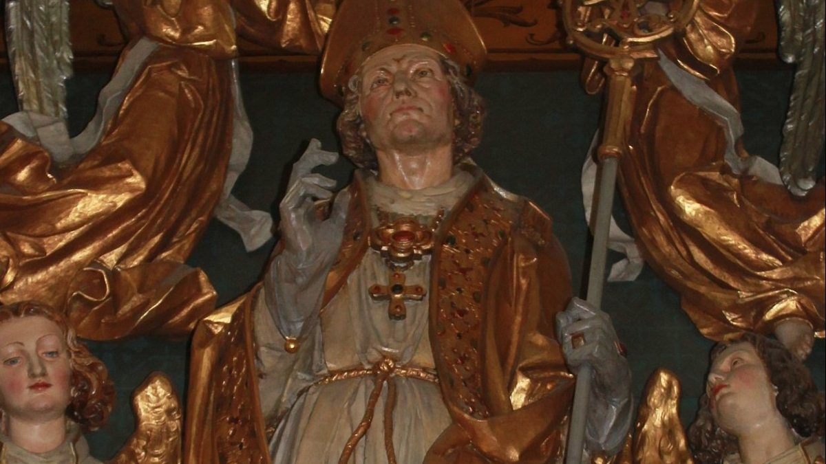 Der Heilige Thomas Becket am Hochaltar in der Pfarrkirche Althofen. (&copy; Foto: Neithan90, Public domain, via Wikimedia Commons)