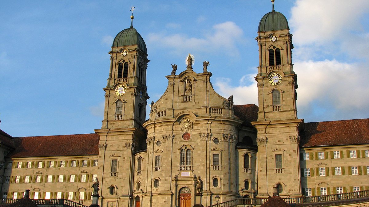 Der hl. Gerold wurde Einsiedler und schenkte sein Vermögen dem Kloster Einsiedeln. (© Foto: Roland zh, upload on 28. Mai 2009 [CC BY-SA 3.0 (https://creativecommons.org/licenses/by-sa/3.0)])